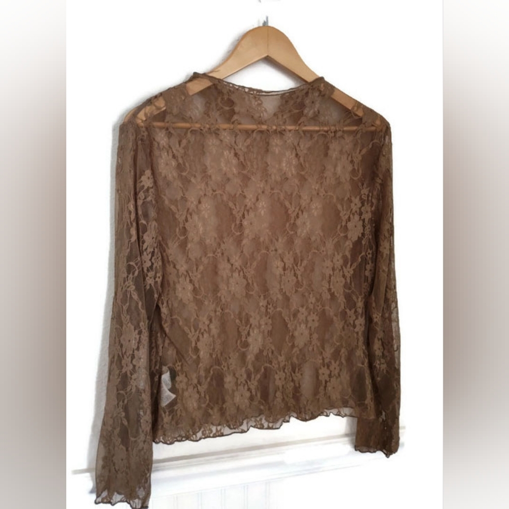 Luxury Nude Lace Stretch Top - Picture 2 of 4